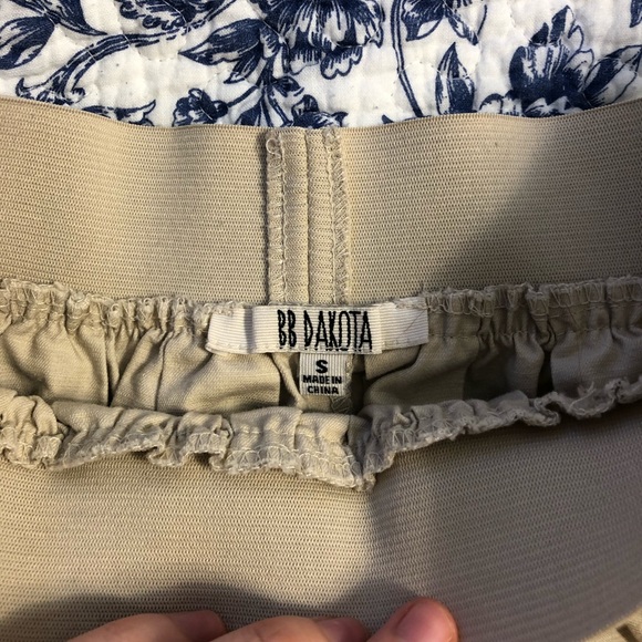 Elastic Waistband BB Dakota high waist mini skirt - Picture 2 of 2